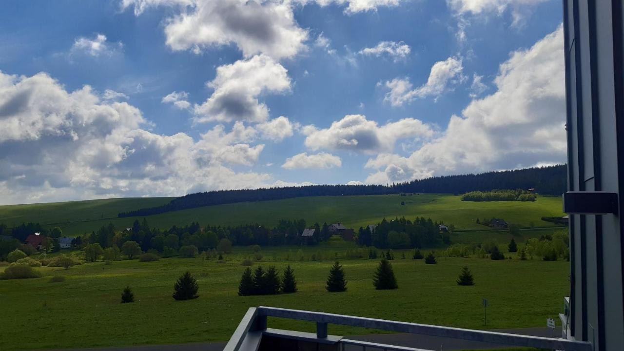 Mezonetovy Apartman Se Dvema Balkony A Vyhledem Loučná pod Klínovcem Esterno foto